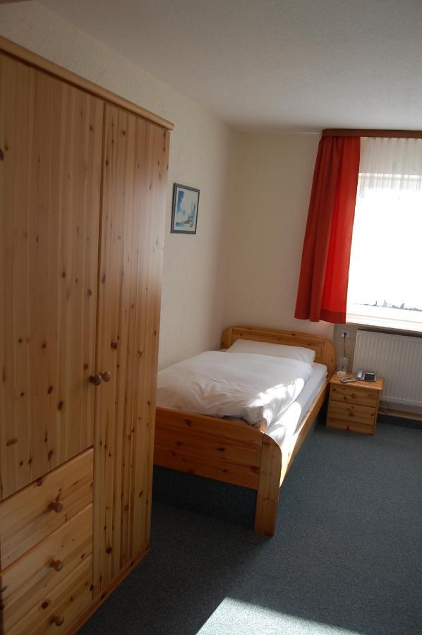 Hotel Gruener Baum Bretzenheim Екстер'єр фото