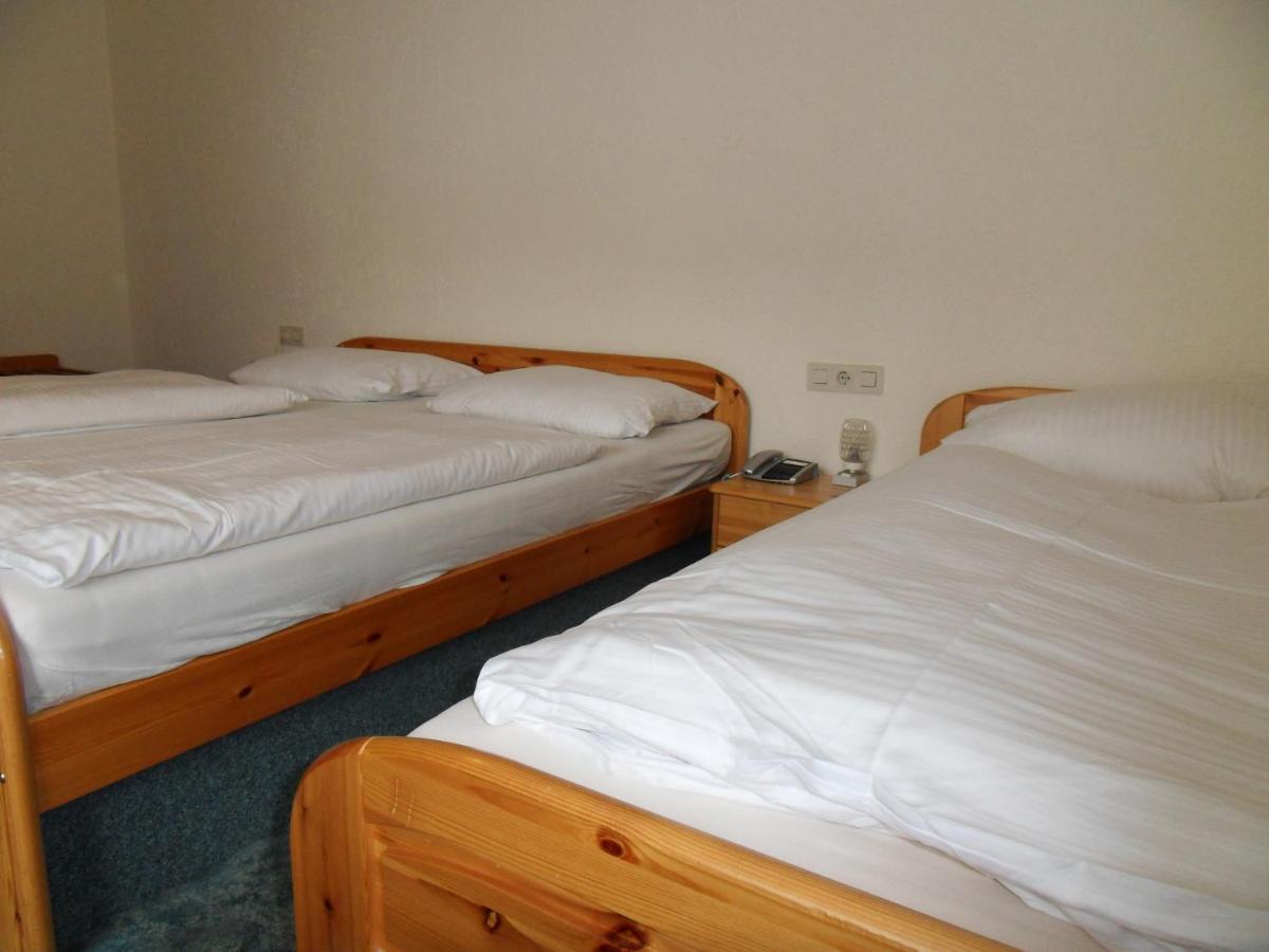 Hotel Gruener Baum Bretzenheim Екстер'єр фото
