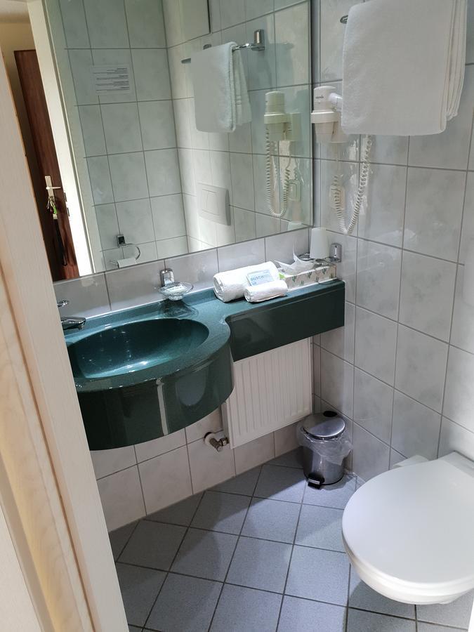Hotel Gruener Baum Bretzenheim Екстер'єр фото